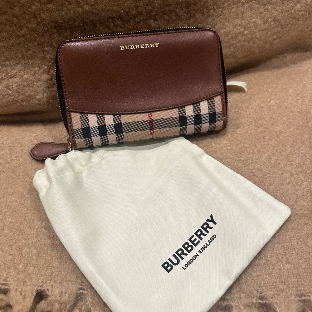 Burberry Checkered Brown and Beige Zip Wallet
